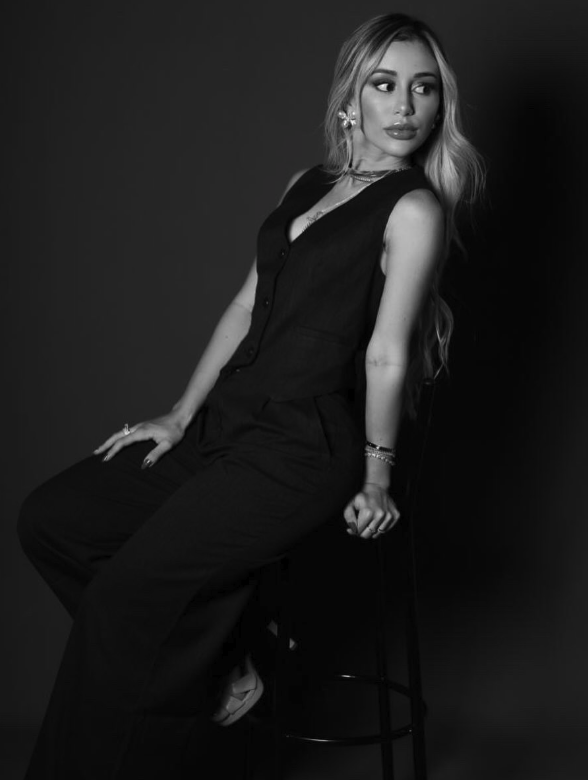 Dra. Isabela Dias